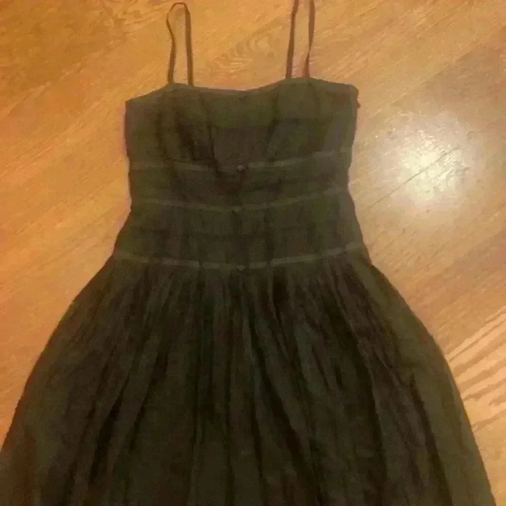 White House Black Market NWT Black Pleated Tiered Party Dress size 6